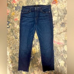 Joe’s Jeans The Skinny Size 31 Cropped or Petite